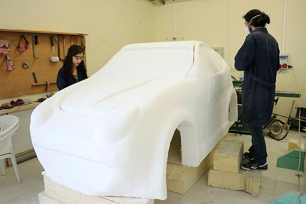 Üniversitelilerin el emeği göz nuru elektromobil: Ayvaz