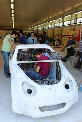 Üniversitelilerin el emeği göz nuru elektromobil: Ayvaz