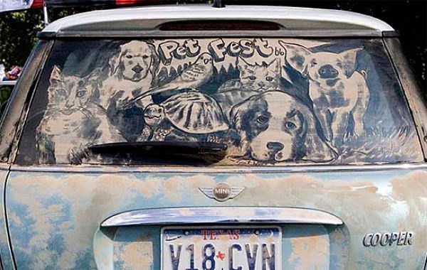 Kirli araçlar sanat eserine dönüştü