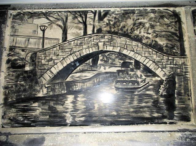 Kirli araçlar sanat eserine dönüştü