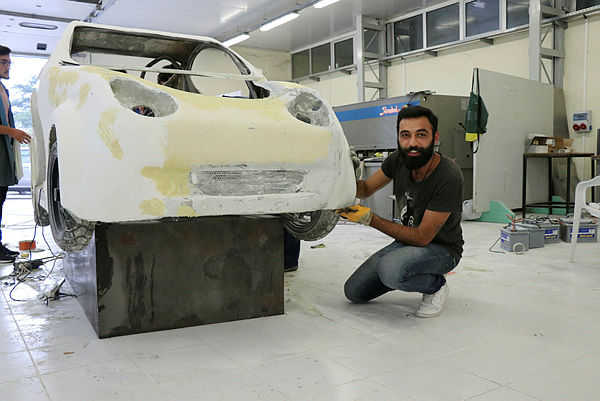 Üniversitelilerin el emeği göz nuru elektromobil: Ayvaz