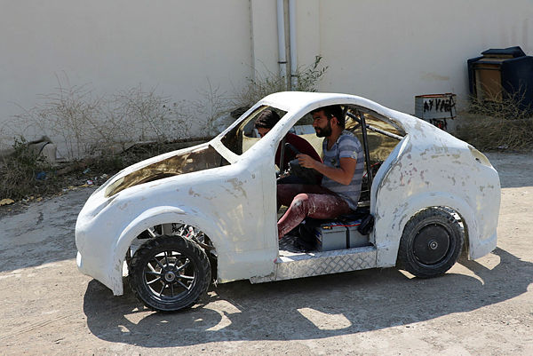 Üniversitelilerin el emeği göz nuru elektromobil: Ayvaz