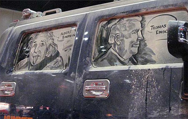 Kirli araçlar sanat eserine dönüştü