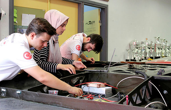 Geleceğin otomobili 'BOW İSTKA' Türkiye turuna çıkıyor