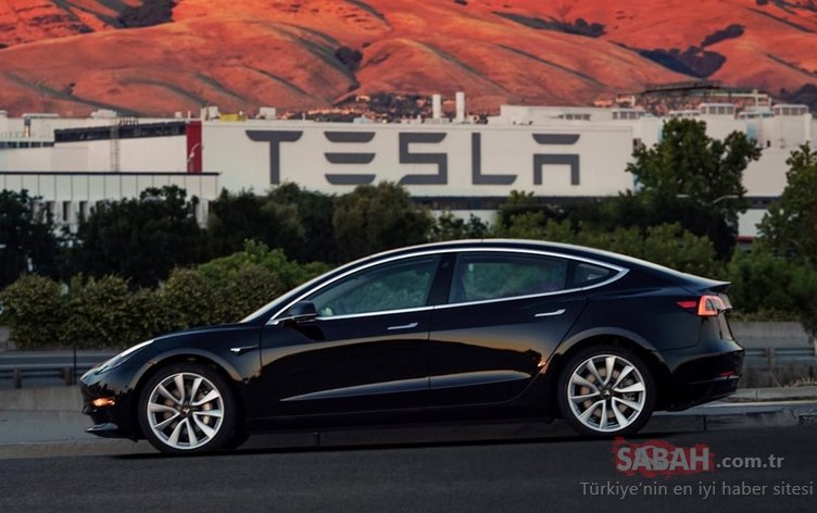 Tesla Model 3 takla attı 