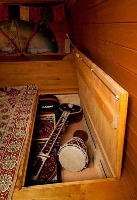 1975 model aracını yeniledi