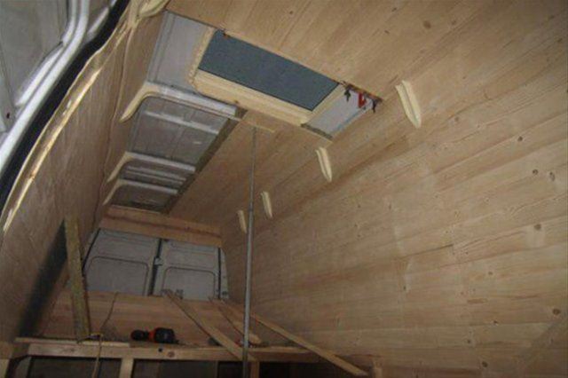 1975 model aracını yeniledi