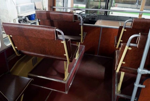 1975 model aracını yeniledi