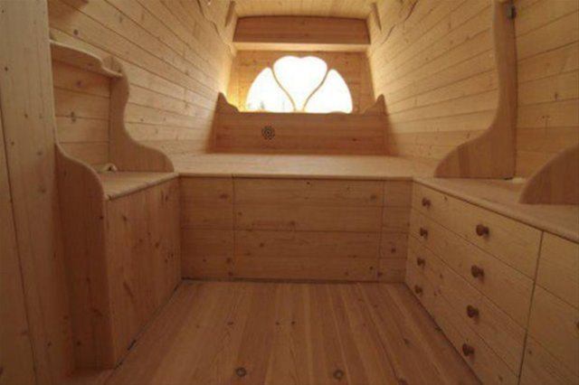 1975 model aracını yeniledi