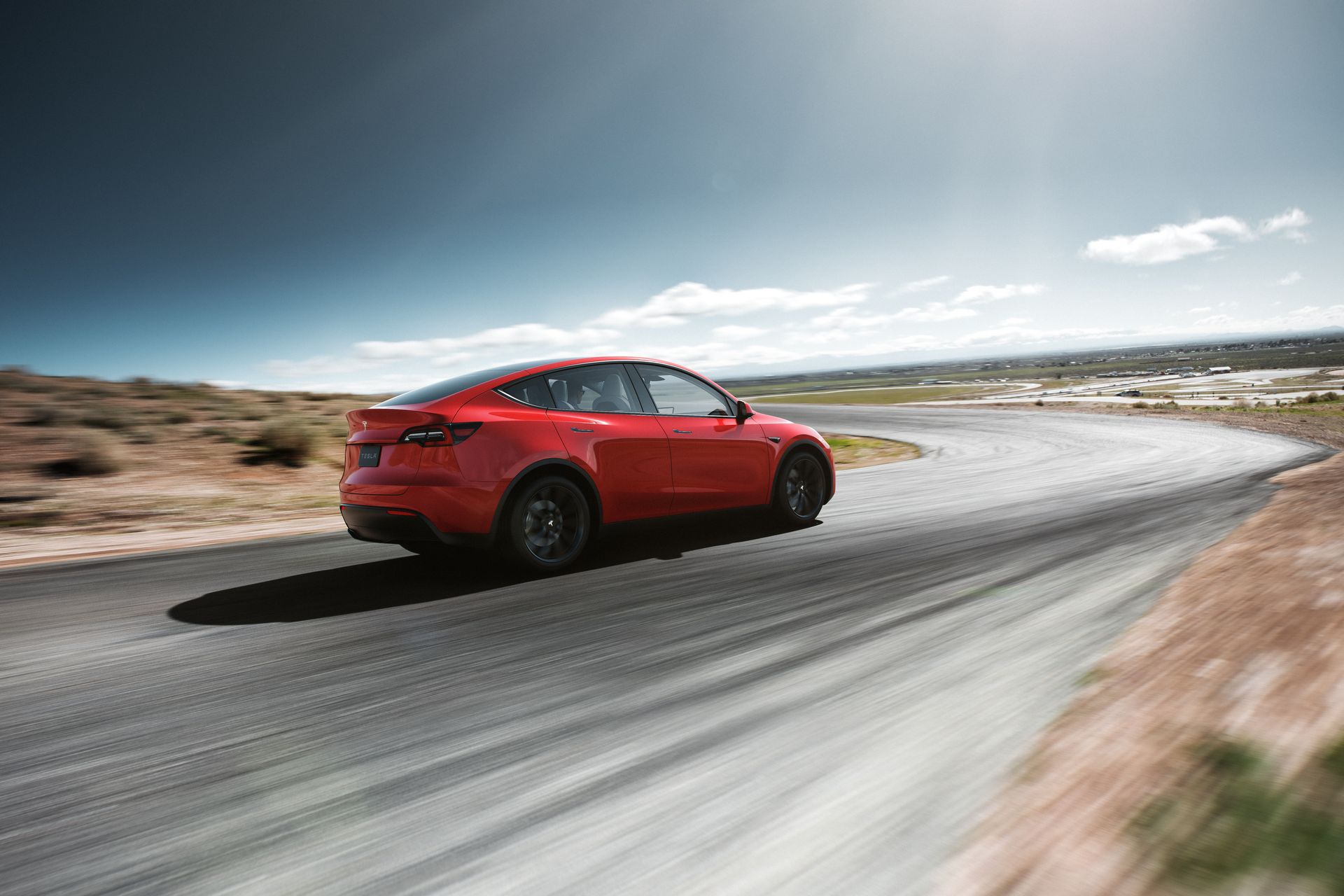 Tesla Model Y tanıtıldı