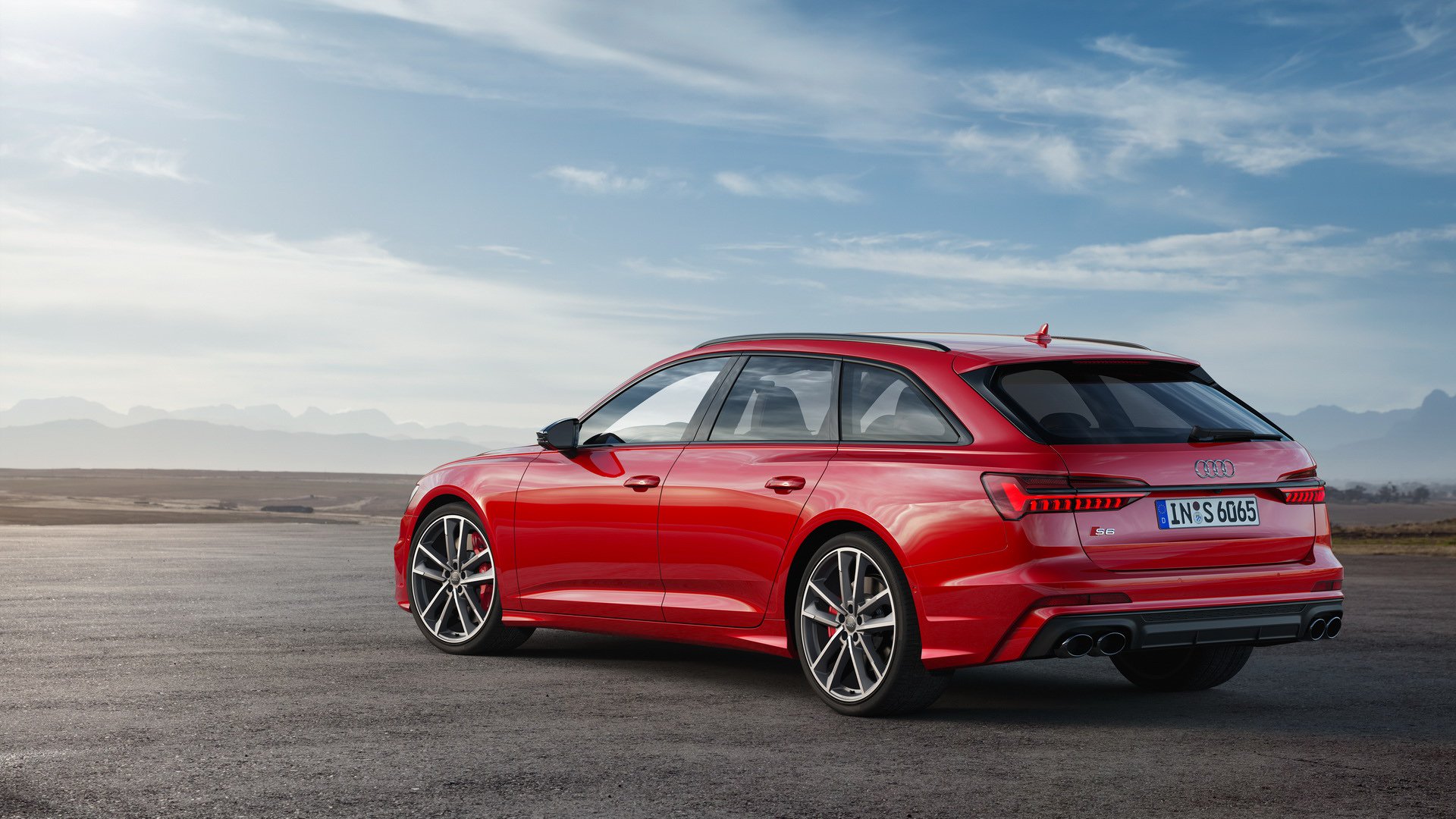 Yeni Audi S6 ve S7 tanıtıldı