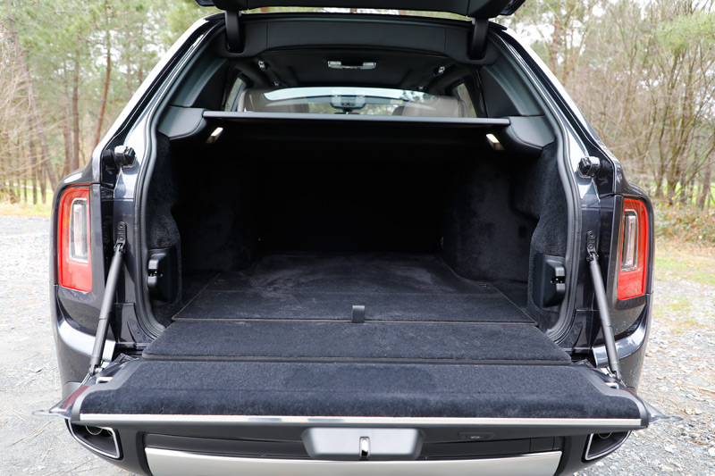 Sürüş izlenimi · Rolls-Royce Cullinan