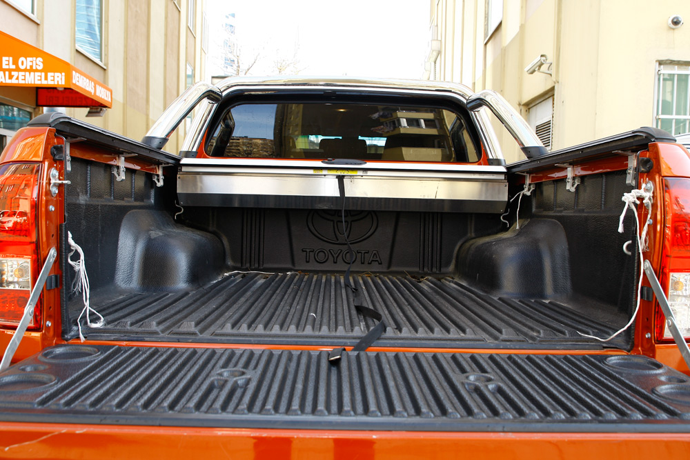 Uzun dönem testi · Toyota Hilux 2.4 D-4D 4x4