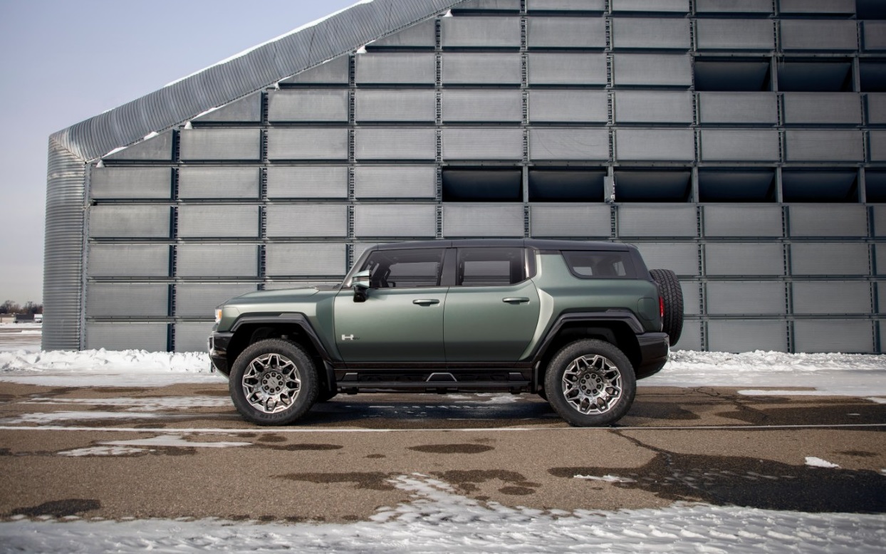 Hummer'ın SUV'u tanıtıldı