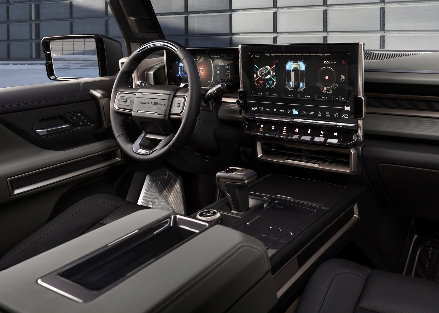 Hummer'ın SUV'u tanıtıldı