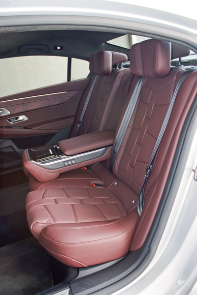 DS 9 lüks arka koltuklar