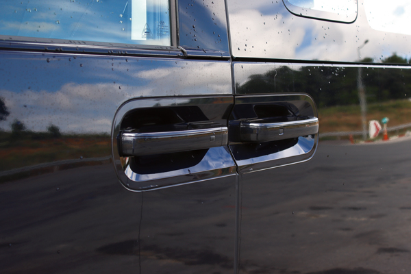 Hyundai Staria sürgülü kapılar