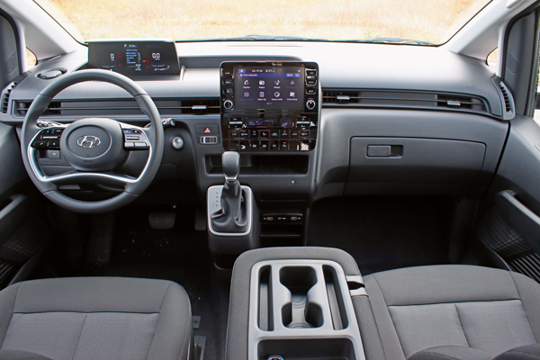 Hyundai Staria direksiyon tasarımı