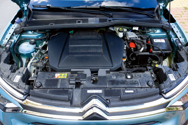 Citroen e-C4 Shine Bold motor