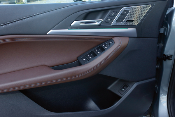 Gömülmüş kapı kolları gömülmüş kapı kolları