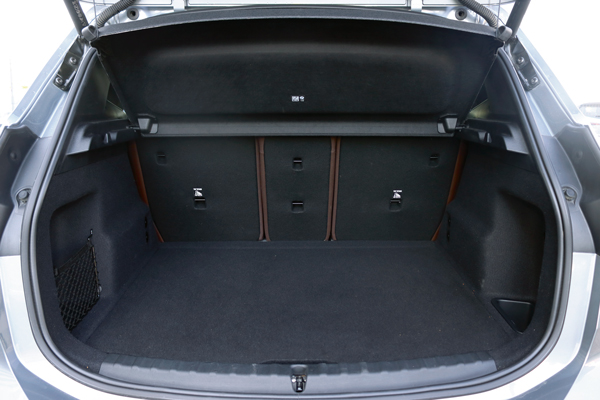 BMW 2 Active Tourer  bagaj alanı