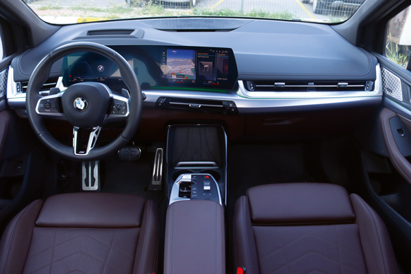 BMW 2 Active Tourer geniş iç mekan