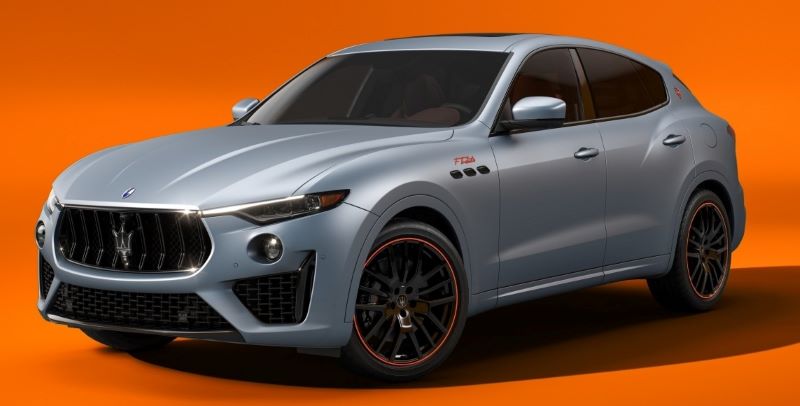 FTributo gri ise Maserati’nin zaferler elde ettiği rengi temsil ediyor
