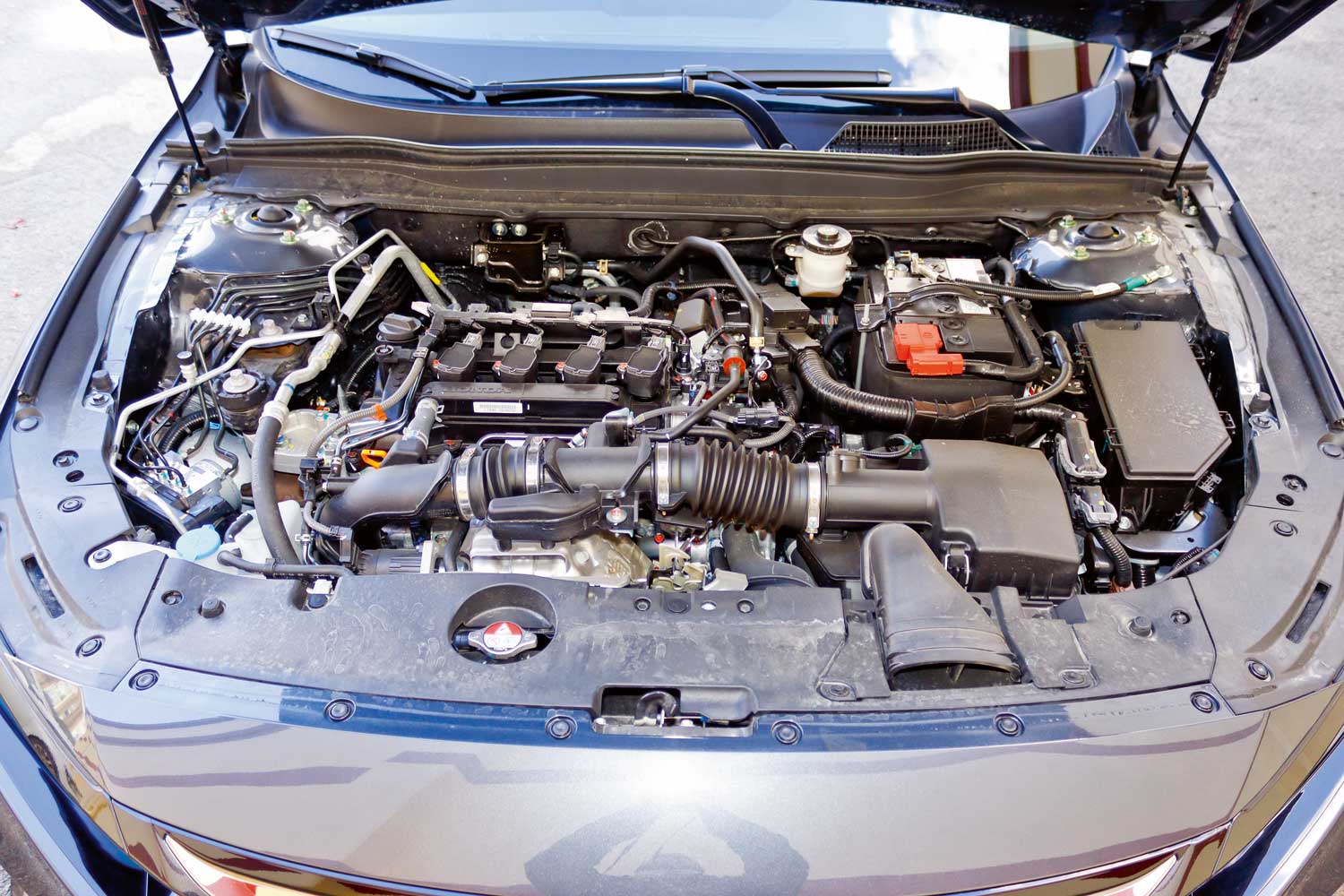 Honda Accord turbo benzinli motor