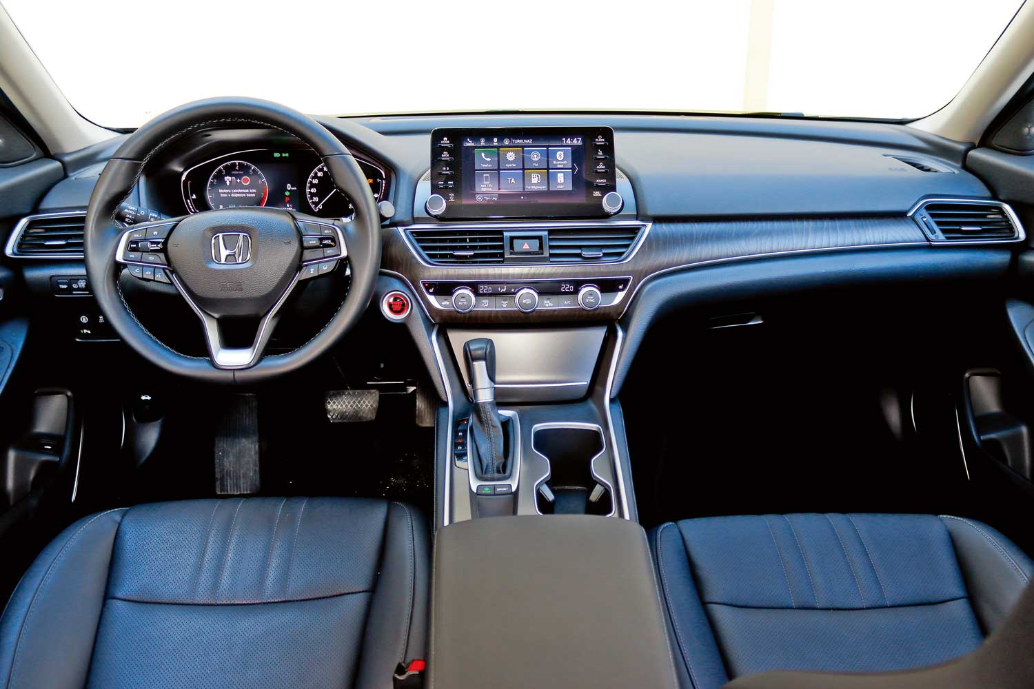 Honda Accord iç mekan konforu