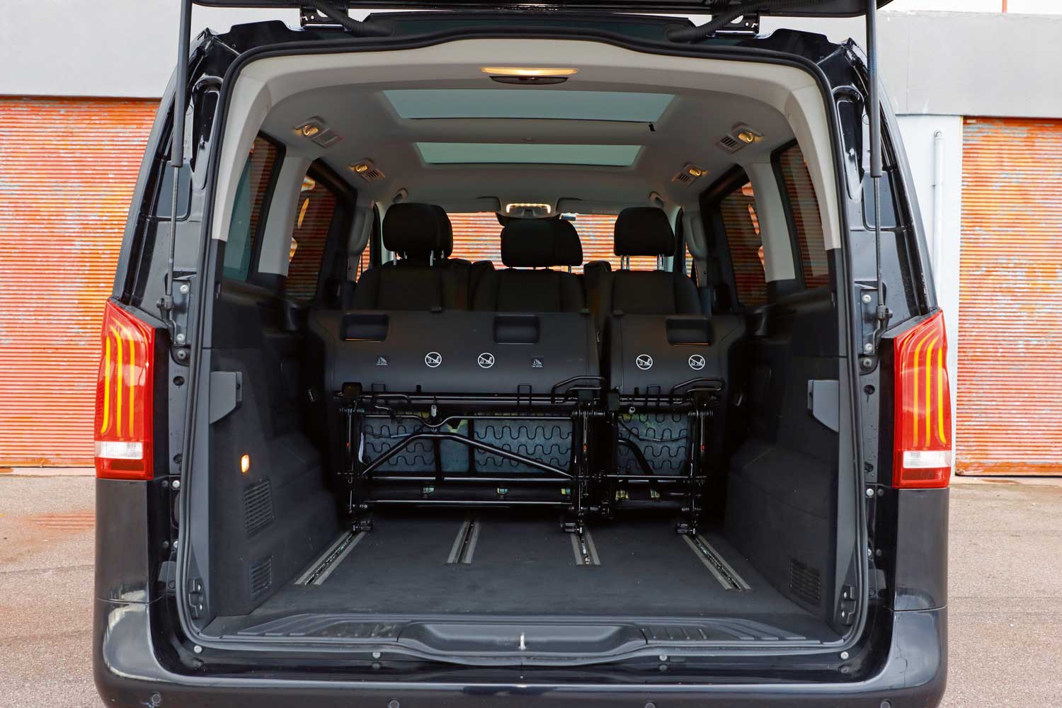 Mercedes-Benz V kullanışlı arka koltuklar