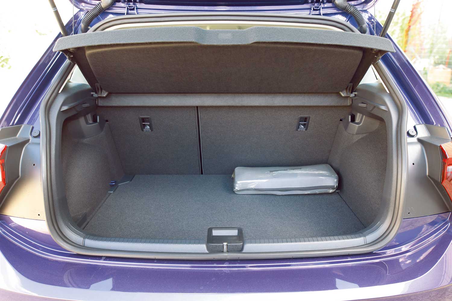 VW Polo yükleme hacmi