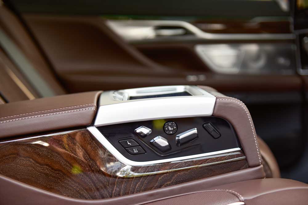 BMW 740Ld sırtlık ayarları