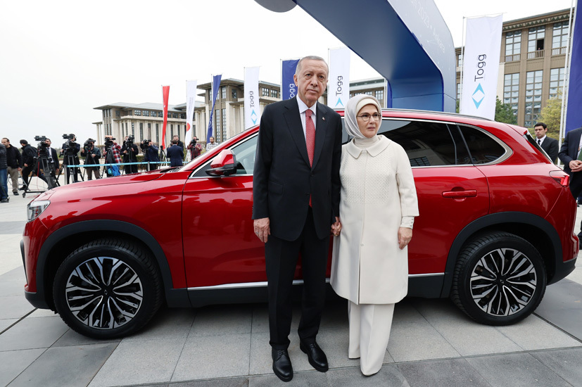 Cumhurbaşkanı Recep Tayyip Erdoğan ile eşi Emine Erdoğan