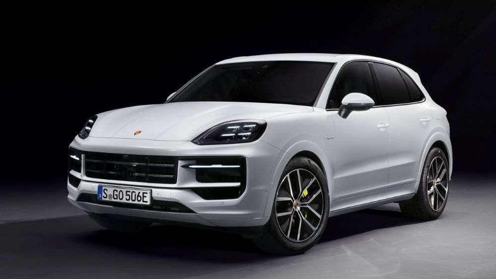 Cayenne E-Hybrid’in bataryaları yenilendi.