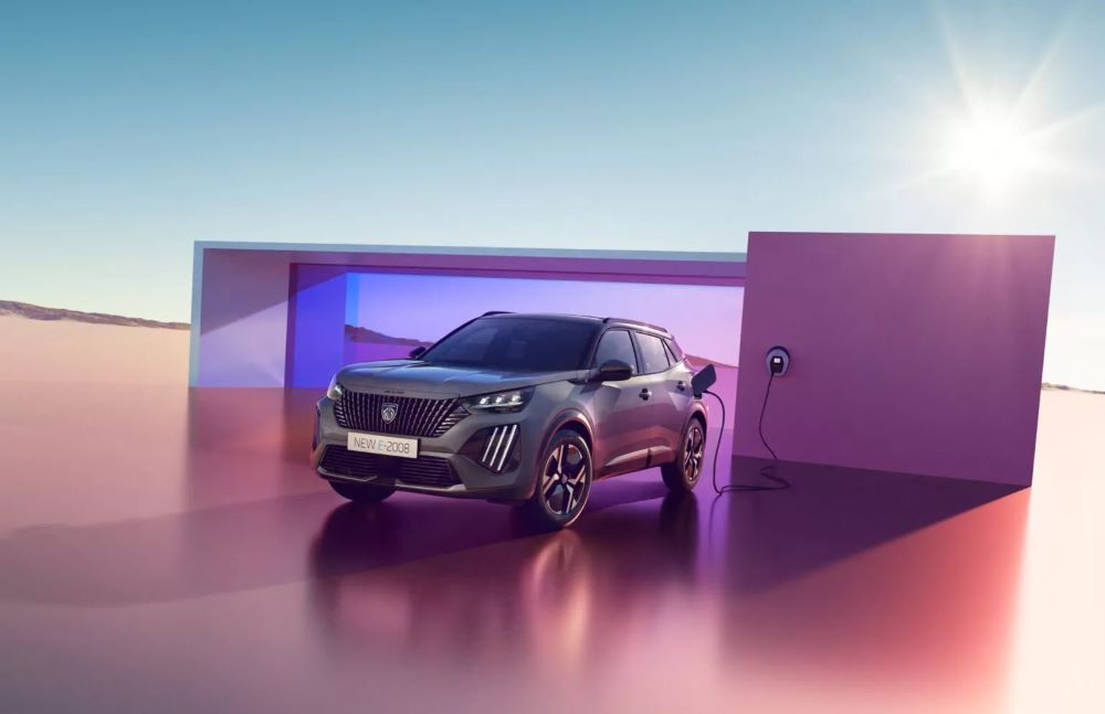 Peugeot e-2008 daha fazla menzil sunuyor