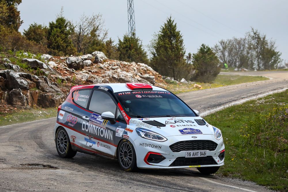 Sınıf 4 ve iki çeker kategorisi birincisi