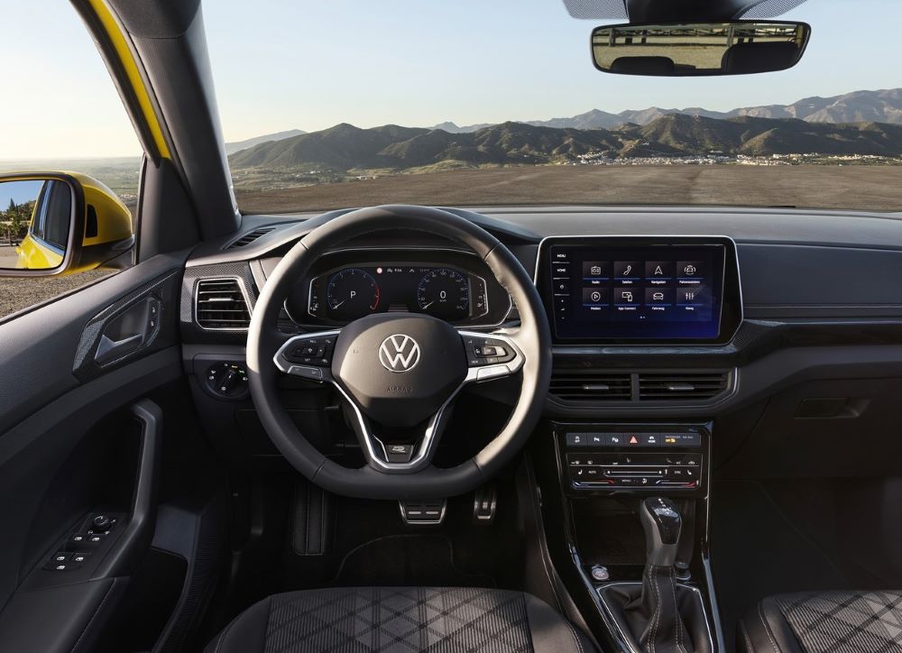 Makyajlı VW T-Cross'un iç mekanda önemli yenilikler var