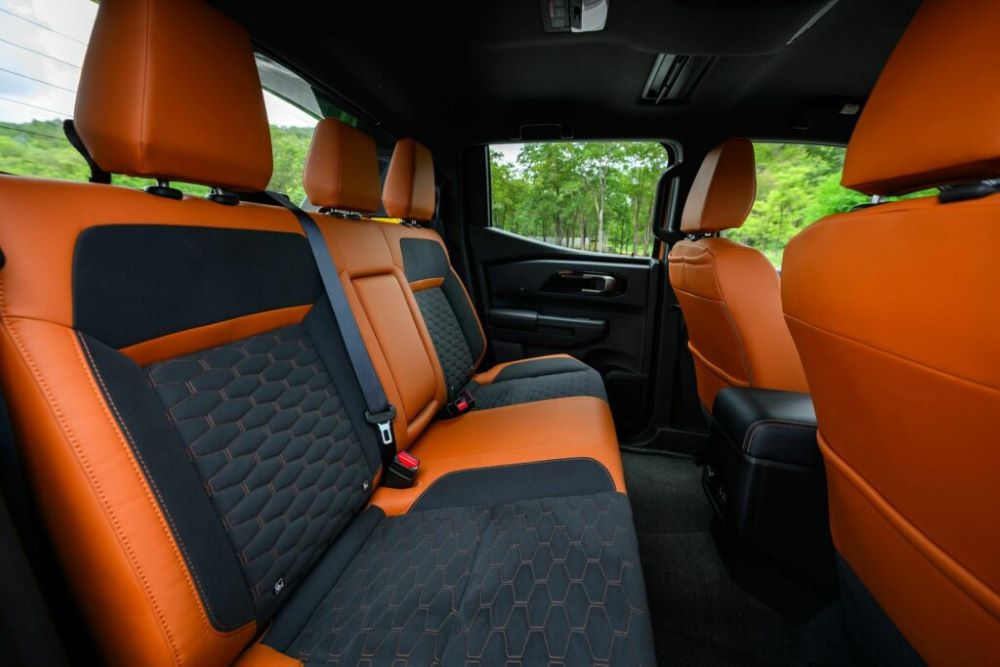 Yeni Mitsubishi L200