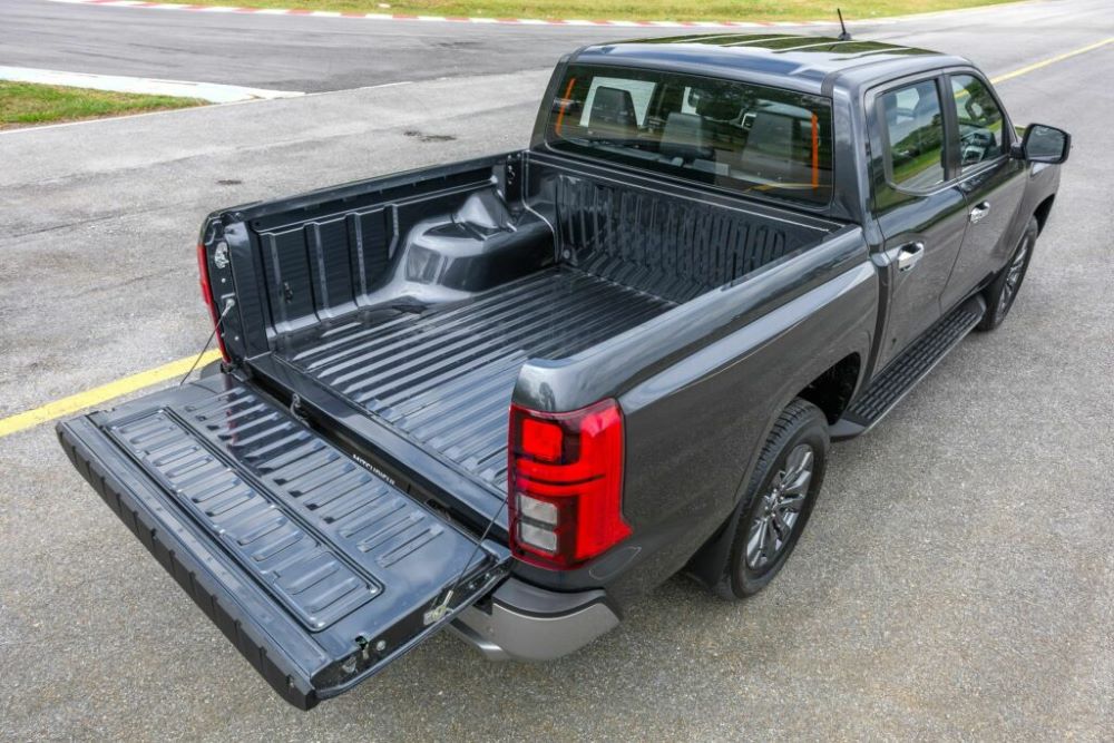 Yeni Mitsubishi L200