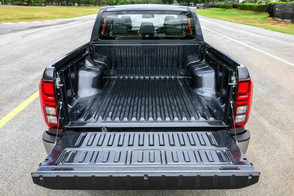 Yeni Mitsubishi L200