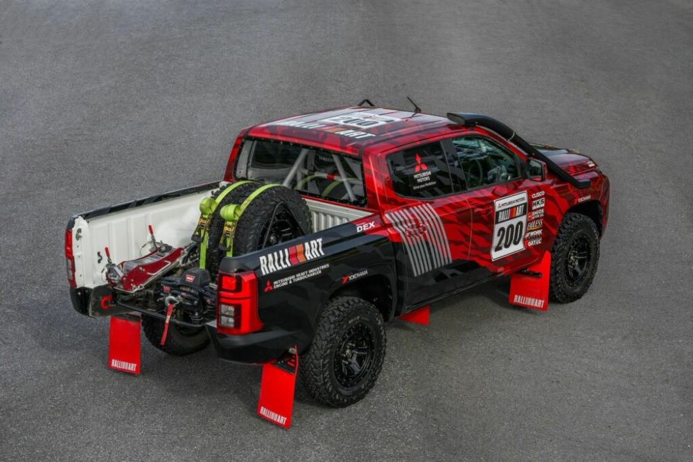 Yeni Mitsubishi L200