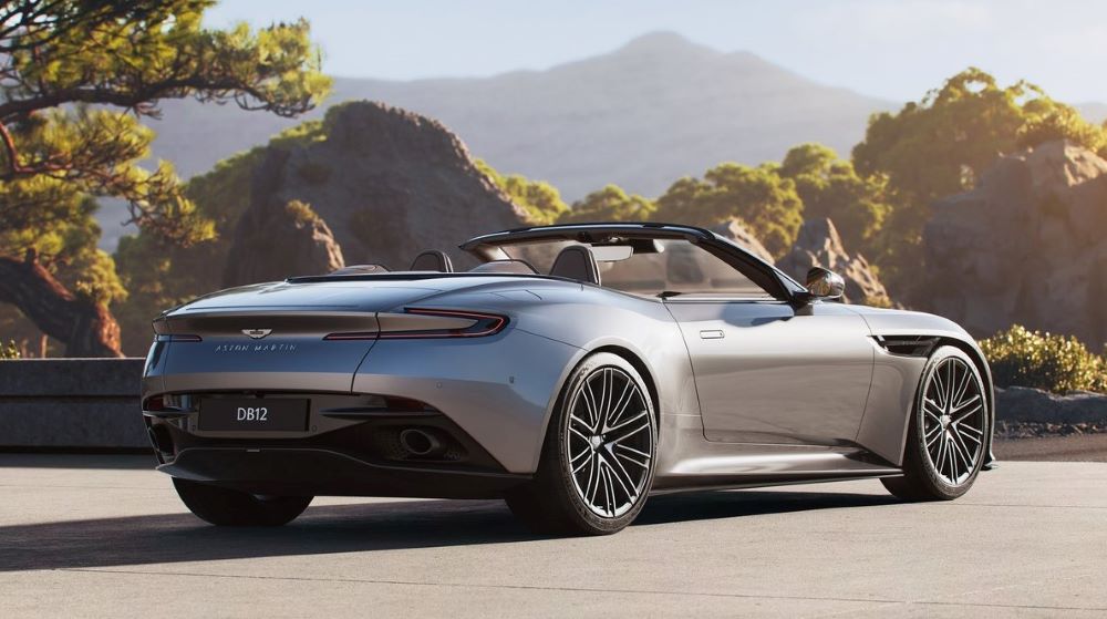 Aston Martin DB12 Volante
