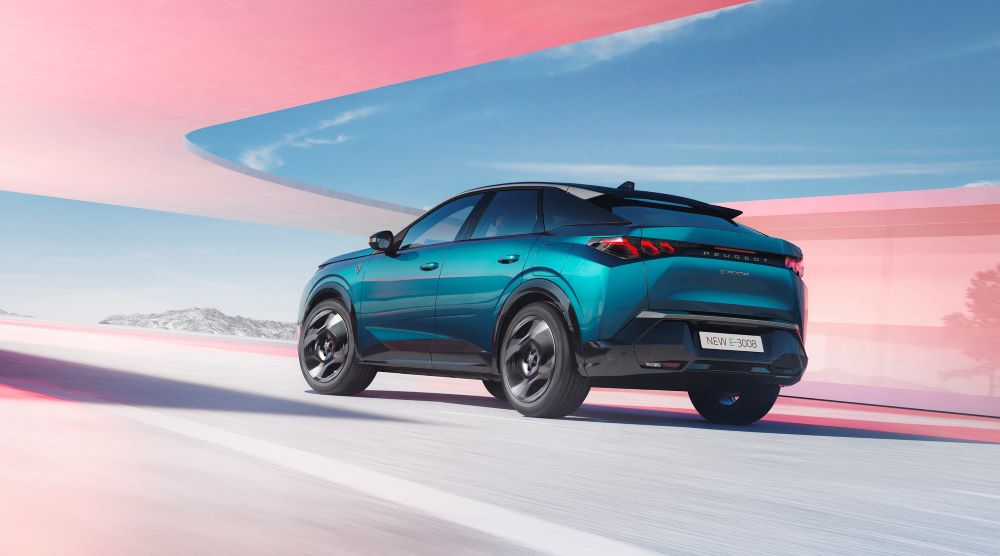 Yeni Peugeot E-3008