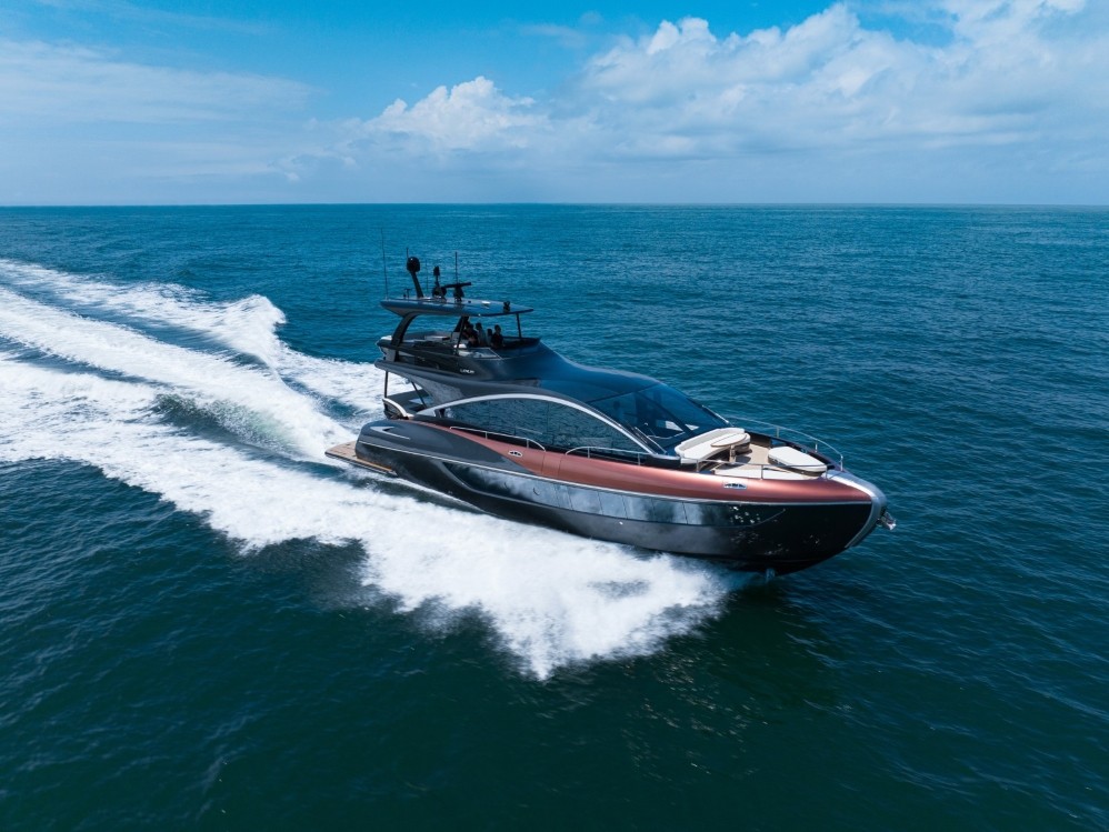 Lexus’un 20,63 metre uzunluğundaki LY680 lüks yatı