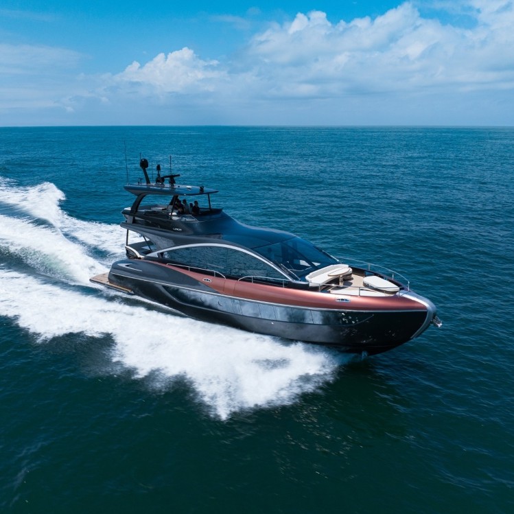 Lexus’un 20,63 metre uzunluğundaki LY680 lüks yatı