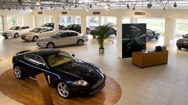 Otomobil satışlarındaki daralma yavaşlama eğiliminde