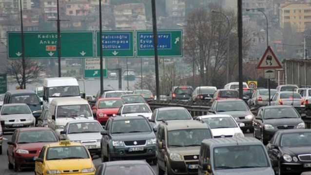 Trafiğe çıkan araç sayısı arttı