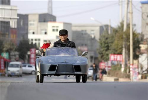 Torununa Lamborghini Yaptı