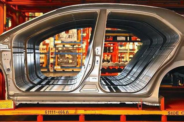 Üç Otomotiv Devi Üretimi Durdurdu