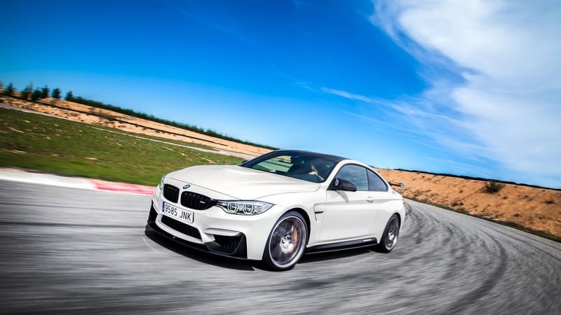 BMW M4 ve M4 GTS Arasında Kalacak